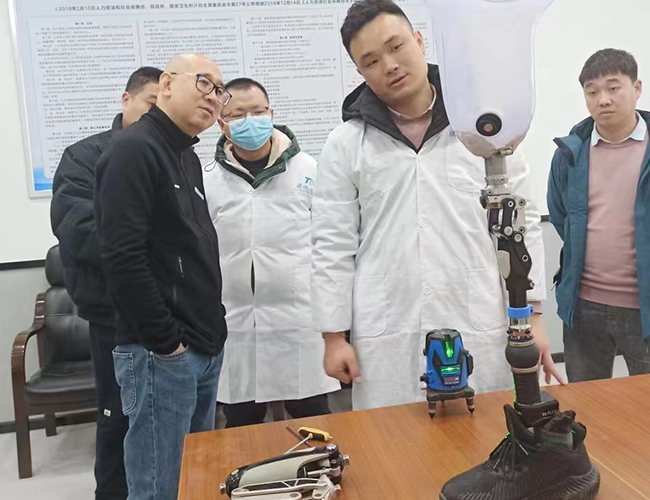 2023年度德誠技術(shù)骨干進(jìn)行首輪技術(shù)、產(chǎn)品培訓(xùn)
